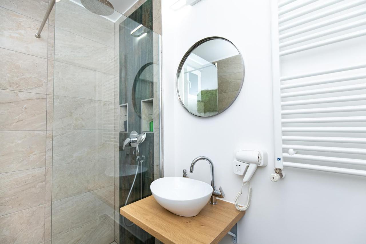 Metropole Apartments Studio Old City Boekarest Buitenkant foto